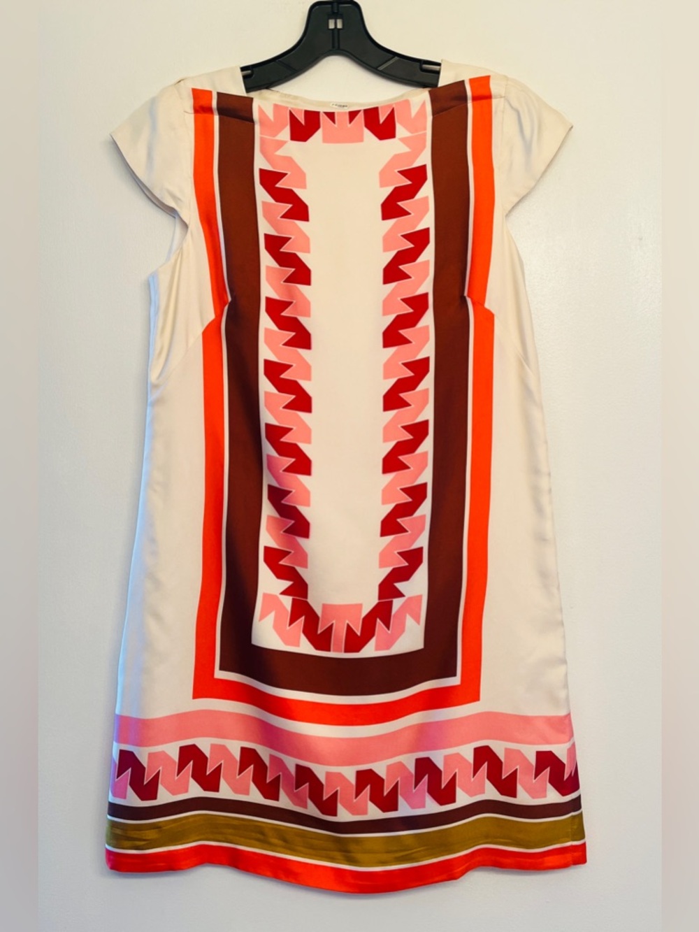 Milly New York silk shift dress features a vibrant geometric pattern size 4